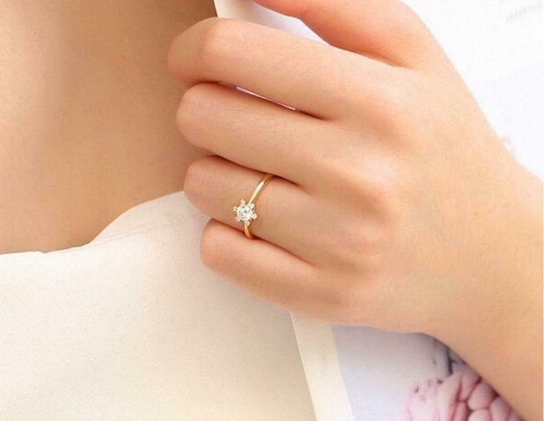 Snowflake hot sale gold ring