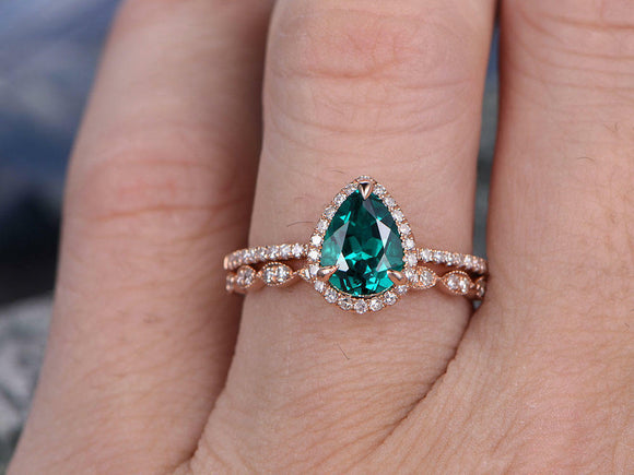 1.8Ct Pear Cut Green Emerald Bridal Set Engagement Ring 14K Rose Gold Finish New