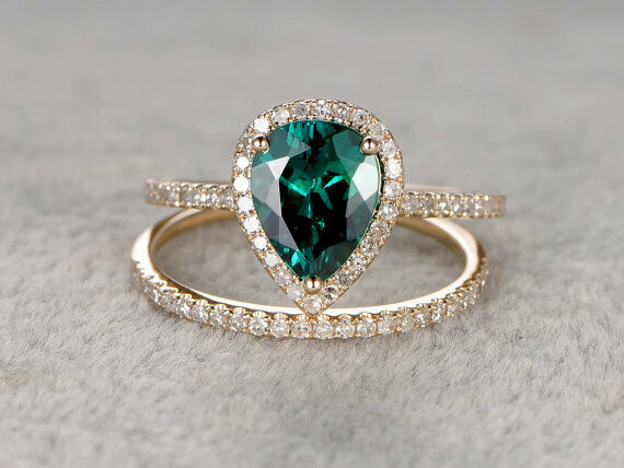 4Ct Pear Cut Green Emerald Bridal Set Engagement Ring Band 14K Rose Gold Finish