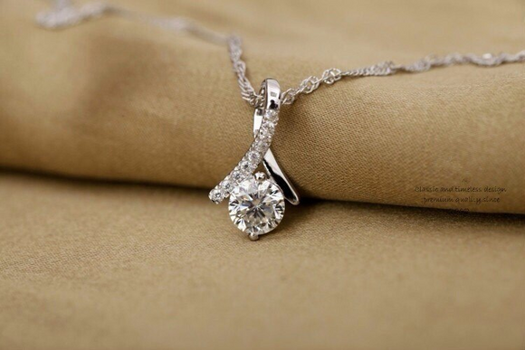 1ct Round Cut VVS1 Diamond Pendant Classic Design 14k White Gold Finish NO CHAIN