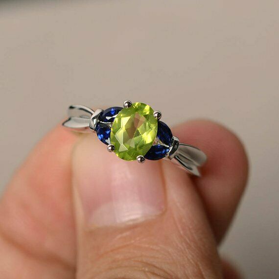 1.5ct Oval Cut Green Peridot Engagement Ring 14k WhiteGold Finish Leaf Solitaire