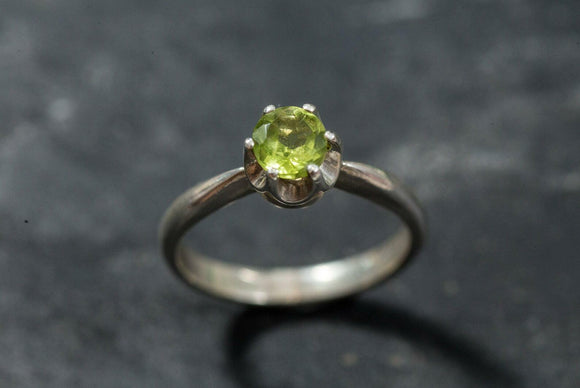 0.6ct Engagement Ring Round Cut Green Peridot Solitaire 14k White Gold Finish