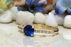 1.2ct Round Cut Blue Sapphire Solitaire with Accent Ring 14k Yellow Gold Finish