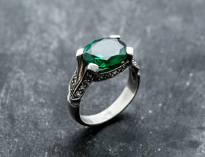 1.56ct Engagement Ring Oval Cut Green Emerald Split Shank 14k White Gold Finish