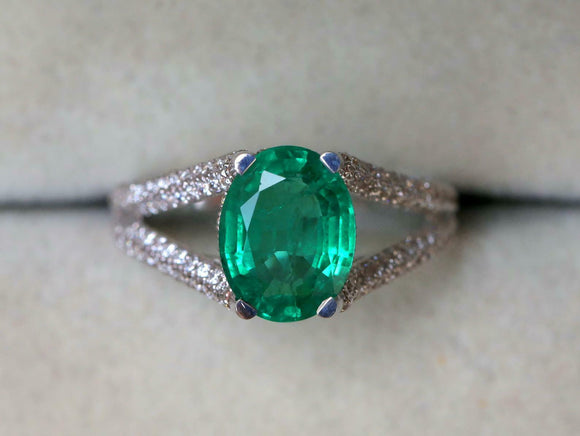 2.7ct Engagement Ring Oval Cut Green Emerald Split Shank 14k White Gold Finish