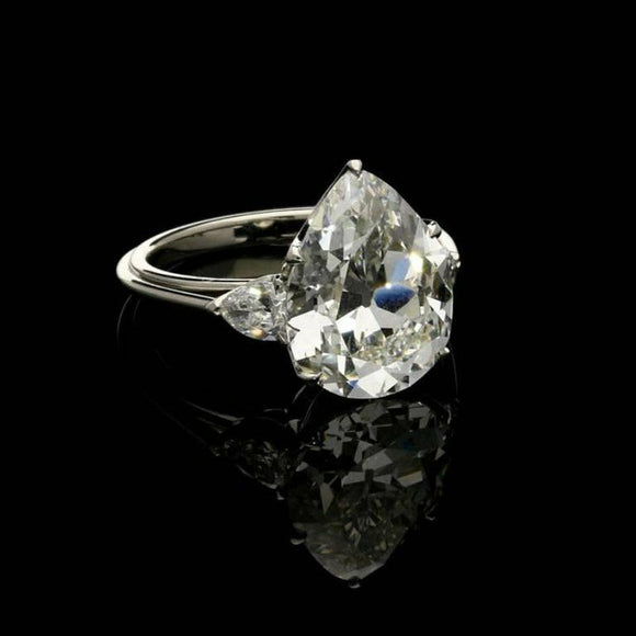 1.5Ct Pear Cut Diamond Trilogy Elegant Engagement Ring 18K White Gold Finish