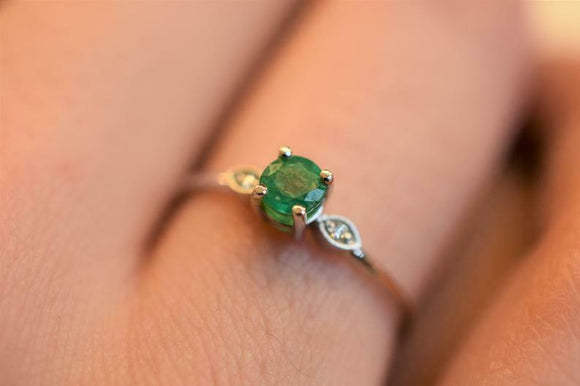 0.5ct Engagement Ring Round Cut Emerald Minimalist Trilogy 14k White Gold Finish