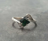 0.6ct Princess Cut Green Emerald Twist Swirl Solitaire Ring 14k WhiteGold Finish