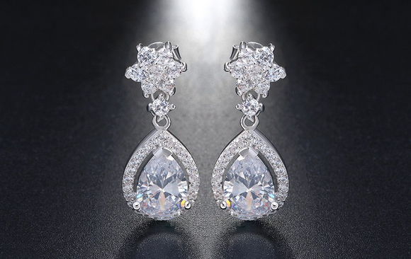 2.9ct Pear Cut VVS1D Diamond Halo Teardrop Stud Earrings 14k White Gold Finish